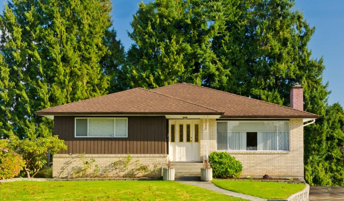 Can A VA Loan Help You Buy A Corona Fixer-Upper?